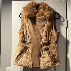 NWT Guess Tan Faux Fur and Leather Vest woman’s large